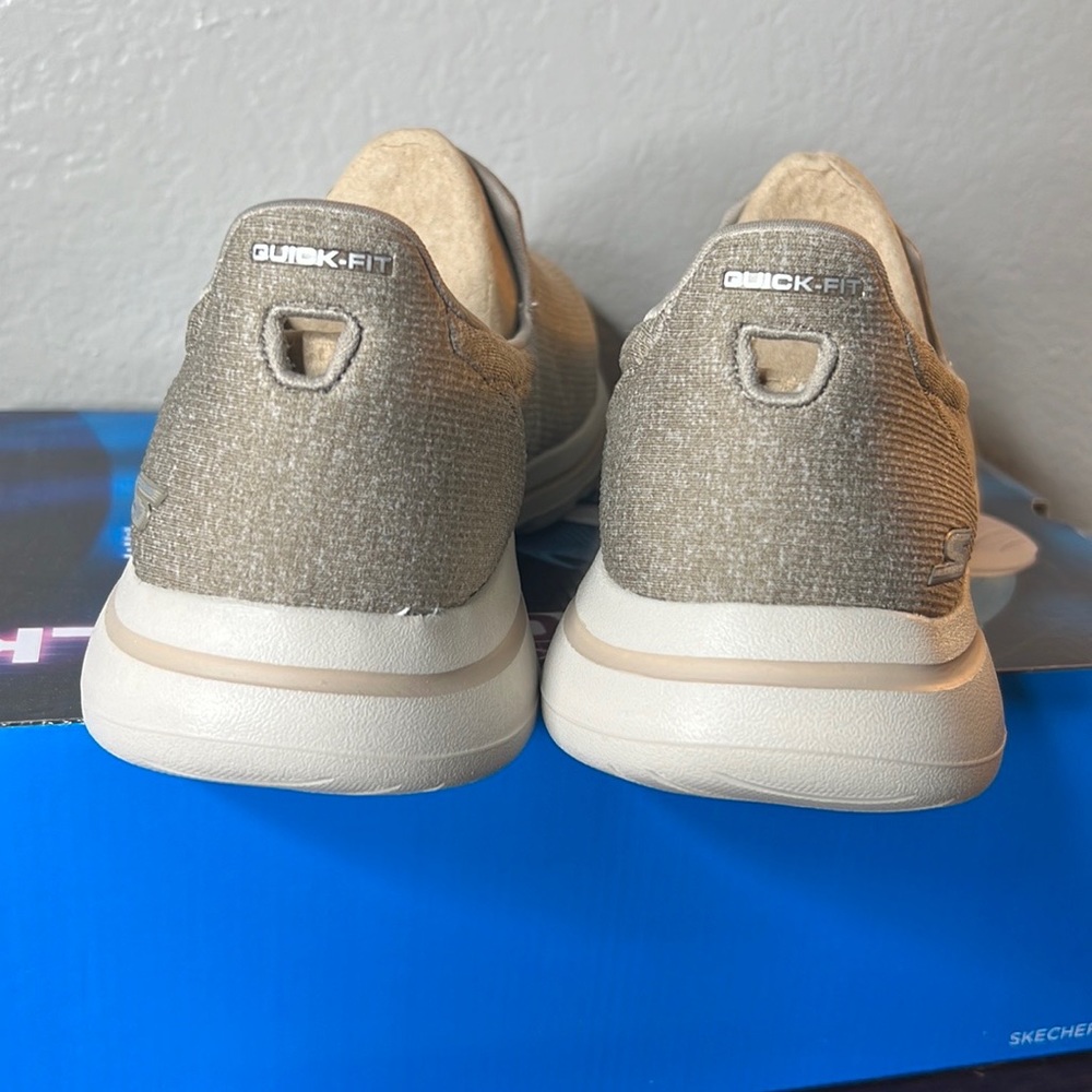 Skechers GOwalk 5 Slip-On Sneaker - Women's size 13 - Picture 8 of 8